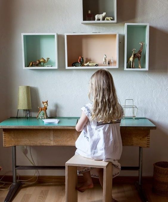 Bureaux d’école vintage… pour les petits et les grands aussi